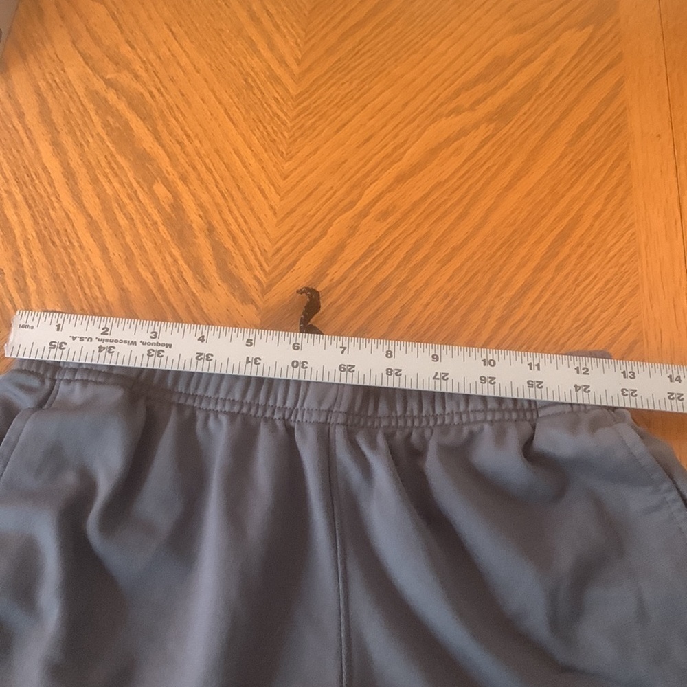 Under armor loose fit pants - Picture 7 of 8